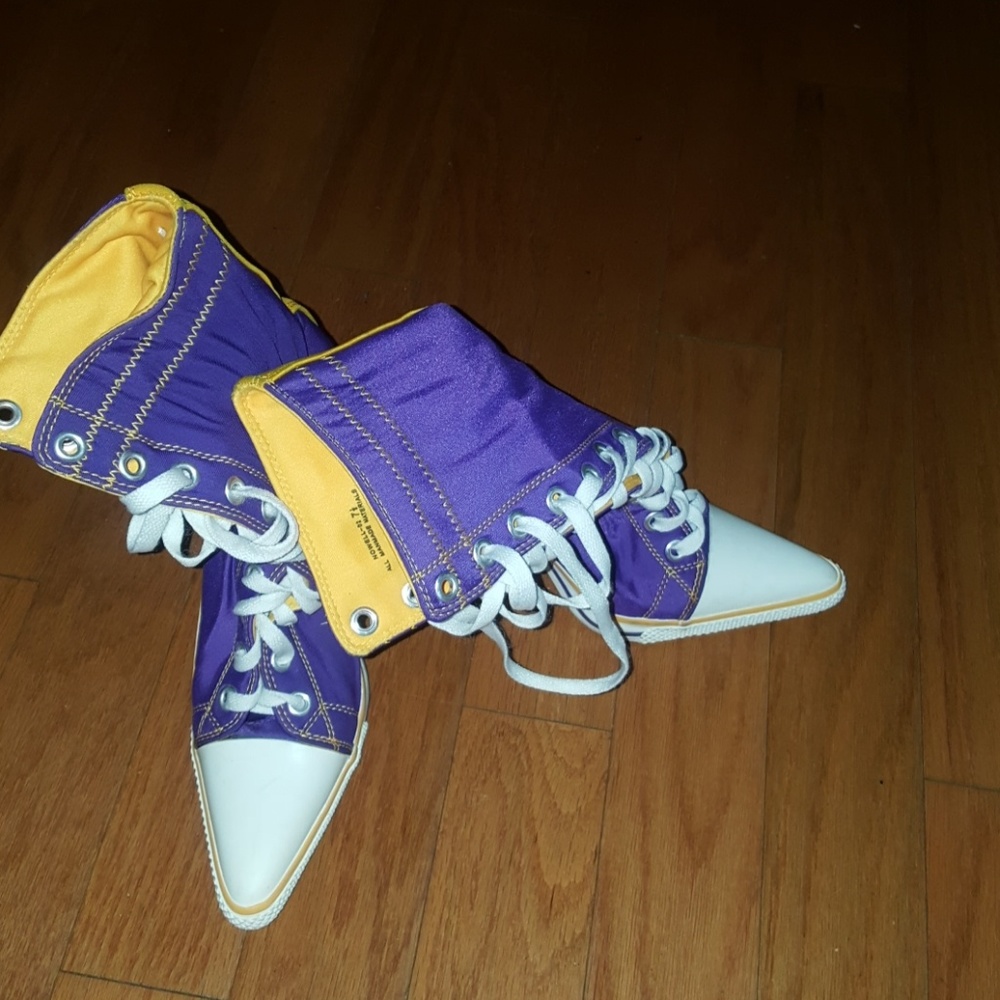High heel boots
